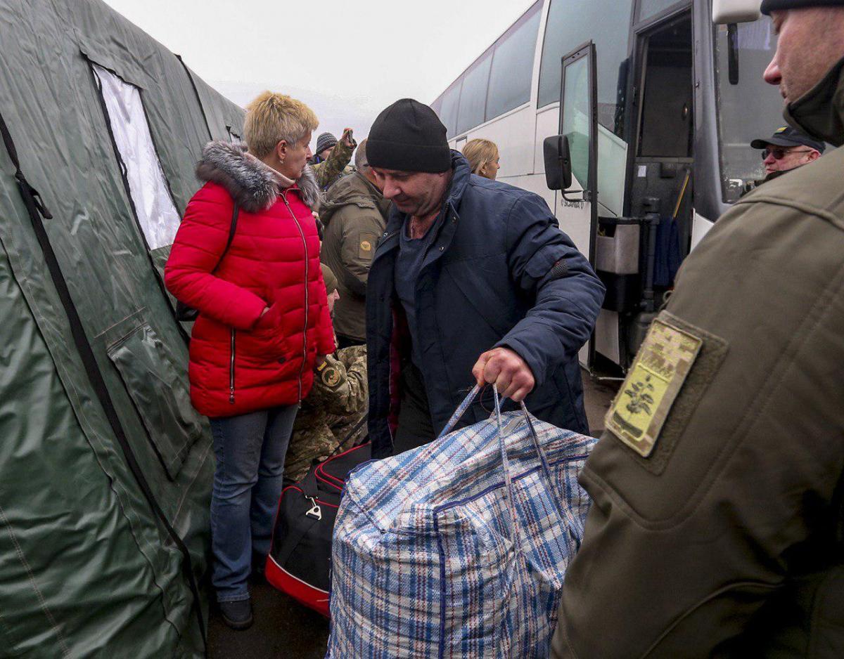 Багатьом звільненим з полону українцям нікуди повертатися – лікар "Феофанії"