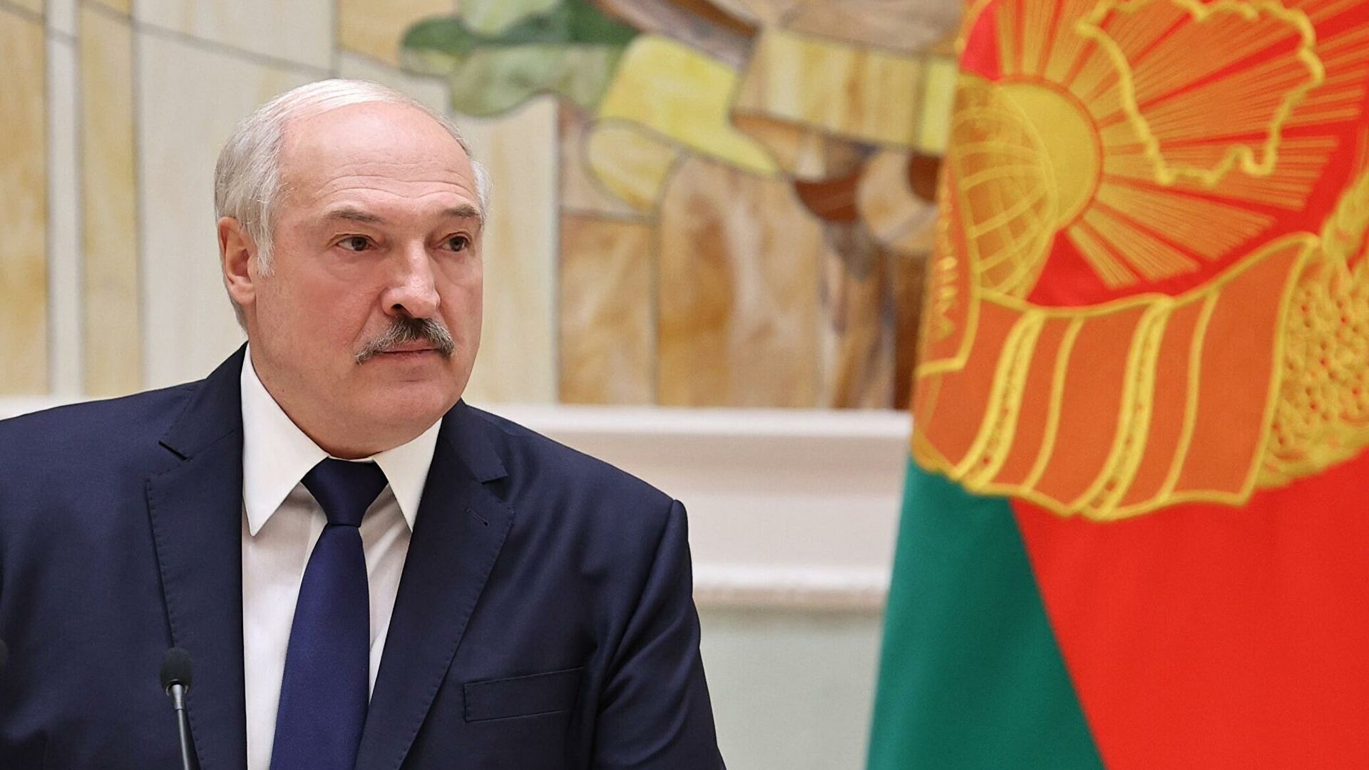 Лукашенко считает, что в Беларуси нет революции, потому что революционеров нет