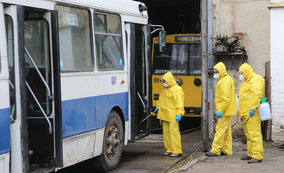 Коронавірус на Житомирщині: у Радомишлі призупиняють рух громадського транспорту і закривають ринки