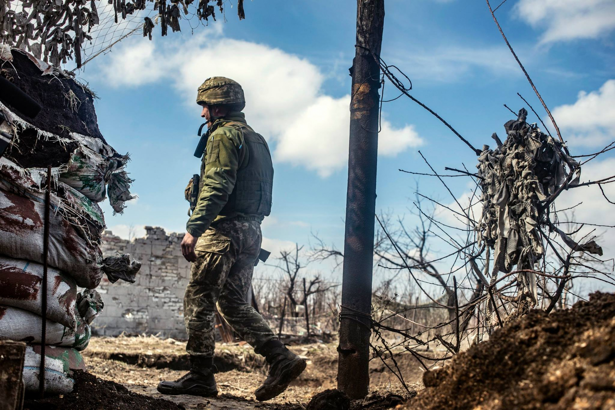 На Донбасі бойовики 13 разів обстріляли позиції ЗСУ, одного захисника України поранено