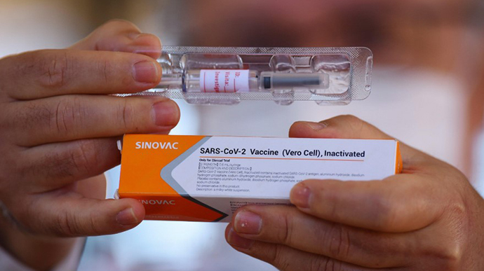 В Україні сьогодні починається вакцинація препаратом CoronaVac