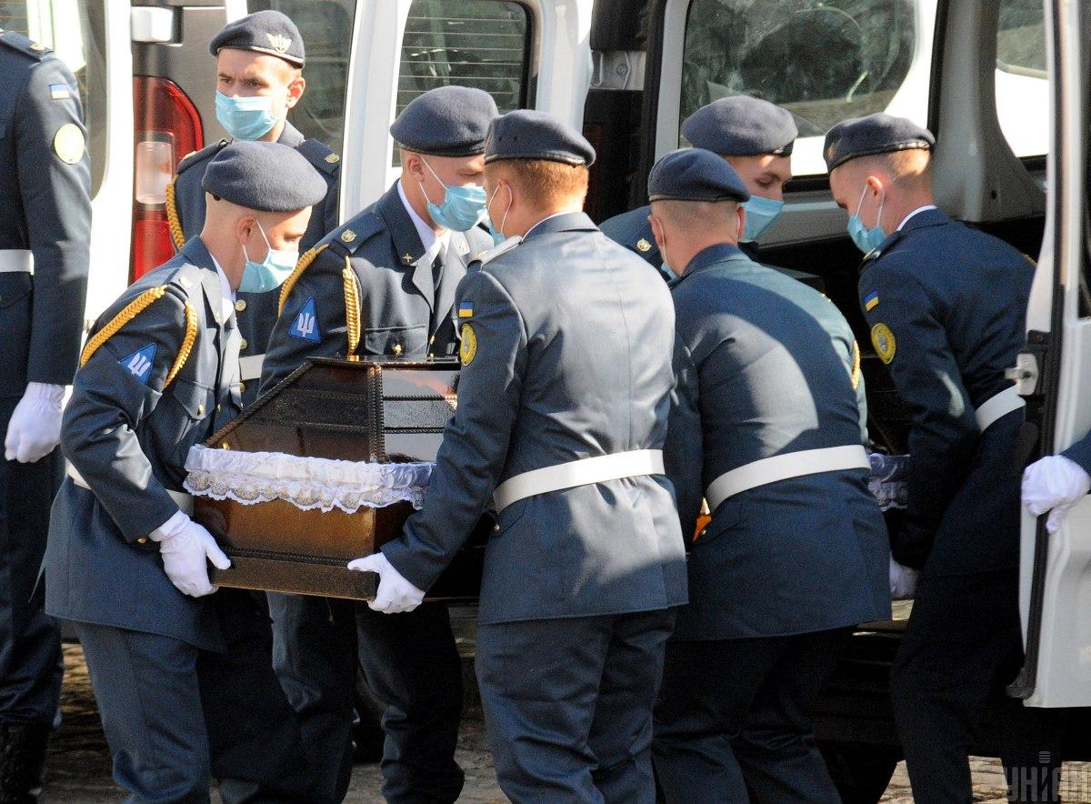 В Харькове попрощались с погибшими в катастрофе Ан-26. ВИДЕО