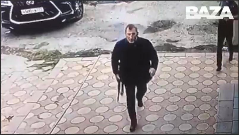 Расстрел известного российского бойца в ресторане попал на видео    