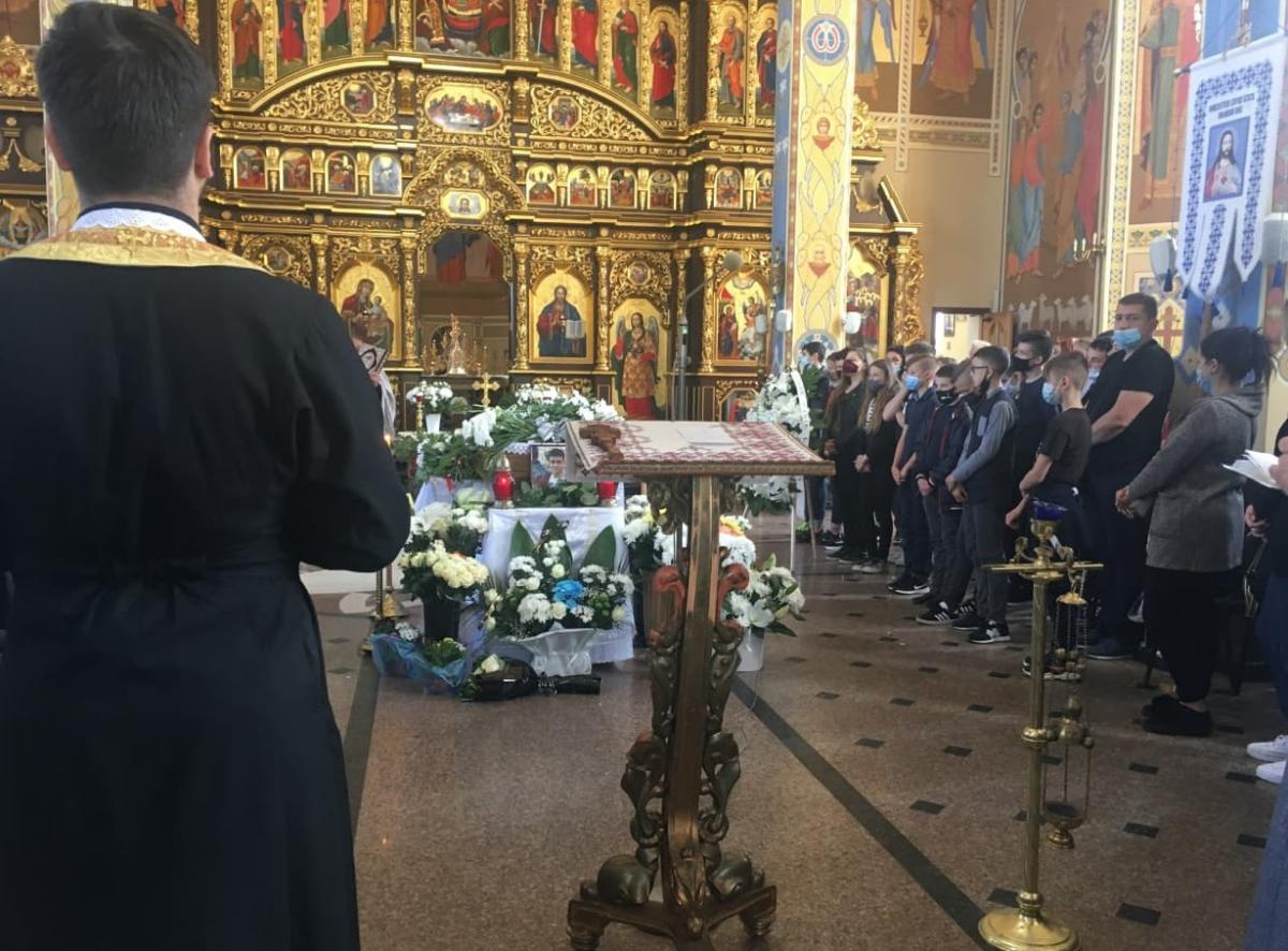 Загинув на другий день після свого дня народження: у Львові поховали загиблого під час екскурсії школяра. ФОТО
