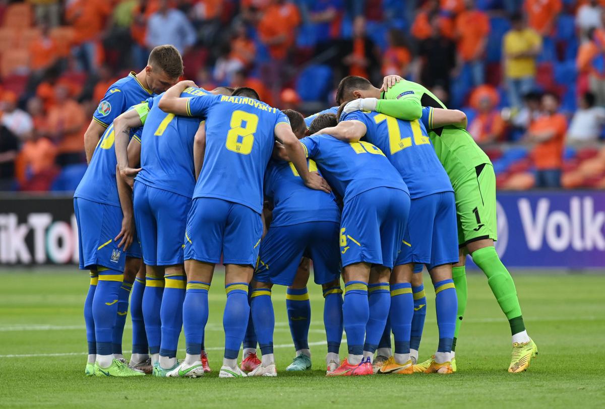 Збірна України визначилася із заявкою на матч зі Швецією