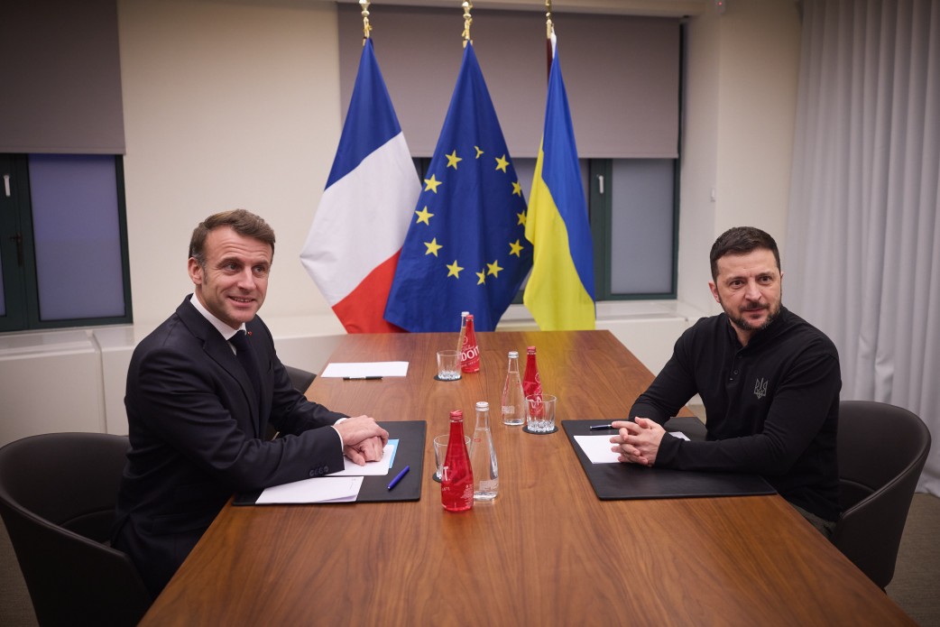 Зеленський проводить переговори з Макроном перед самітом щодо спільної оборони ЄС