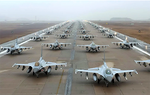 США можуть передати F-16 потай: Жданов назвав терміни поставок літаків