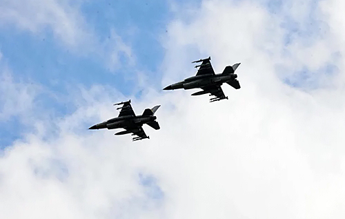 Зеленський: Для збиття реактивних дронів задіювали F-16