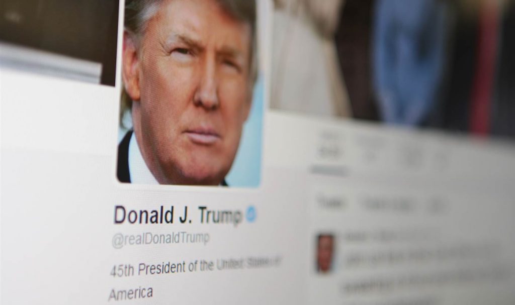 Твіттер "обнулить" фоловерів на акаунті президента США