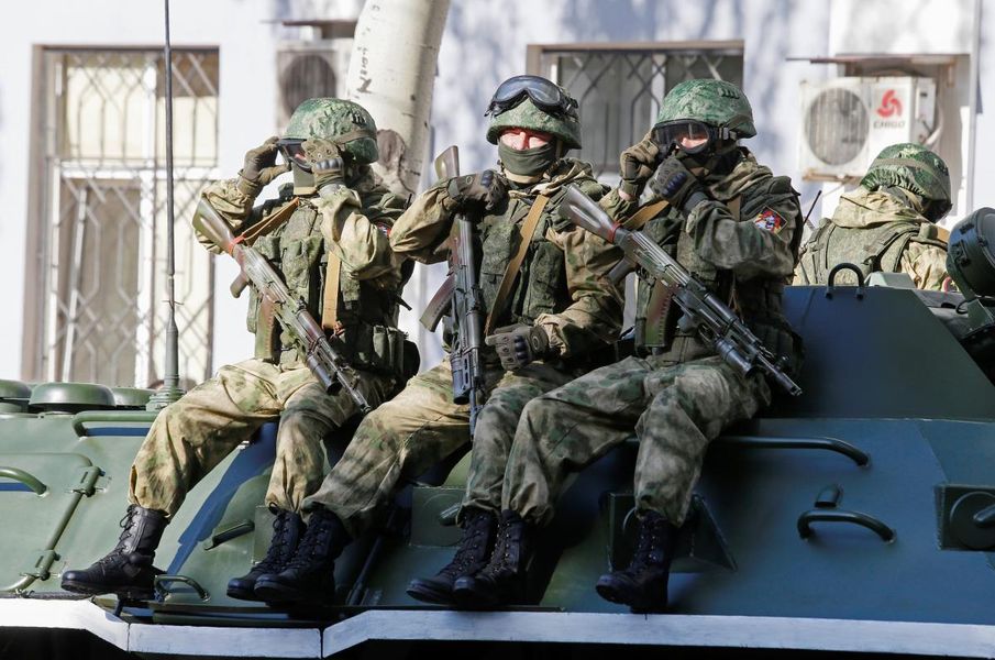На Донбасі бойовики розмістили військову техніку в житлових районах