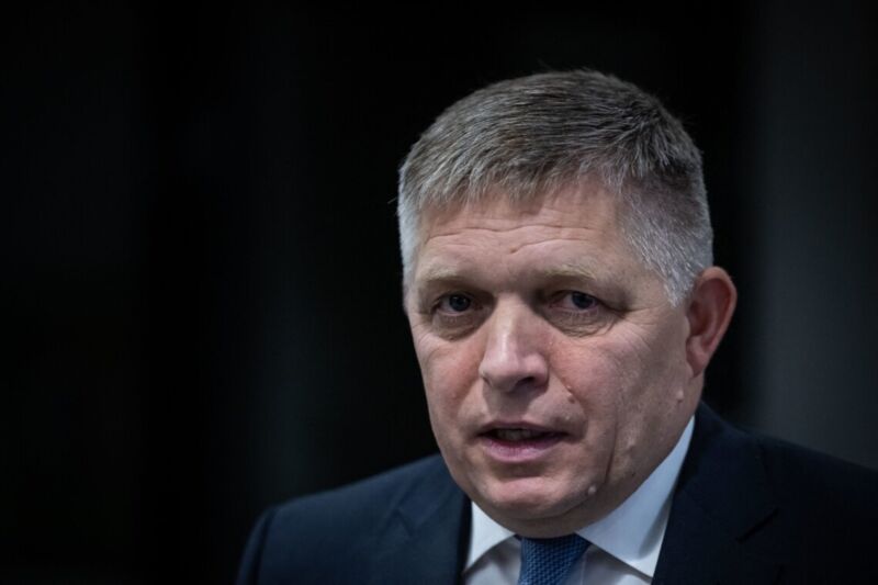 Фіцо після візиту в Москву вирушив у готель, ніч у якому коштує, як половина його зарплати – ЗМІ