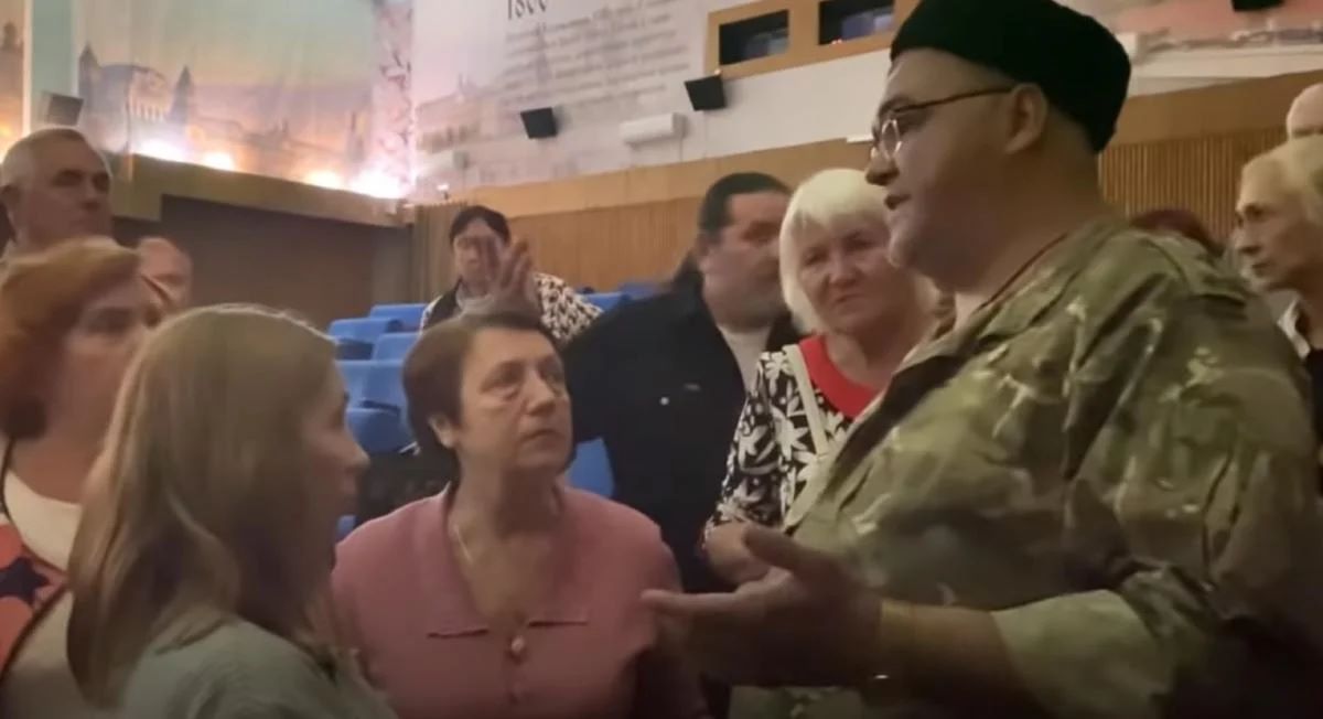 Справжня "диверсія": у Севастополі зірвали показ пропагандистського кіно "Ополченочка"