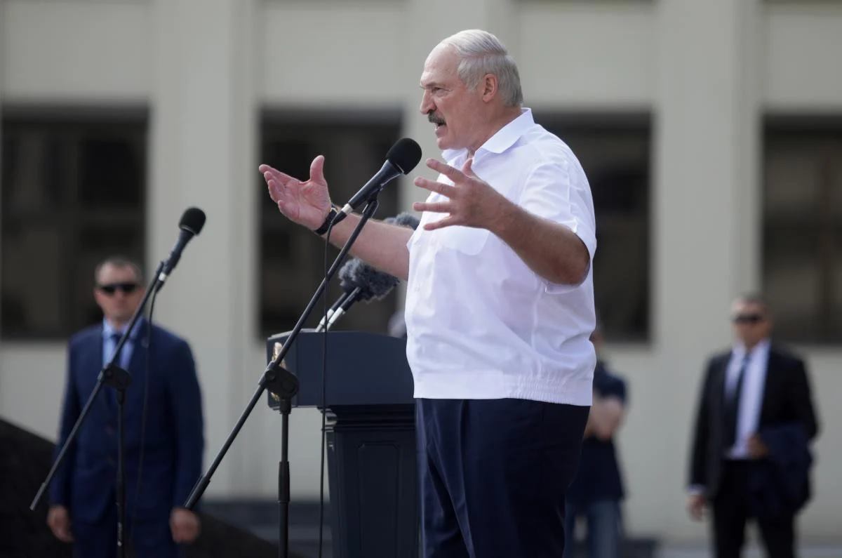 Die Zeit: ЕС нужно открыть границы для белорусов, чтобы ударить по Лукашенко    