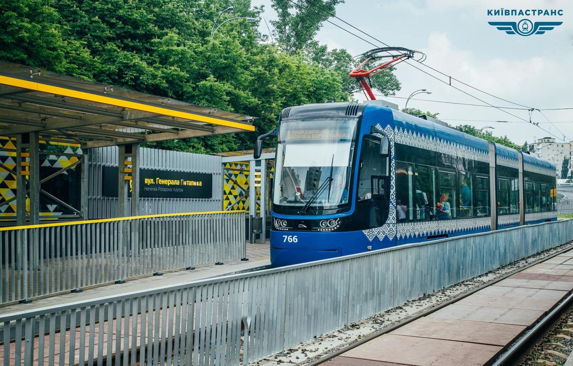 У Києві відновлюють рух швидкісного трамвая на Борщагівку: названа дата