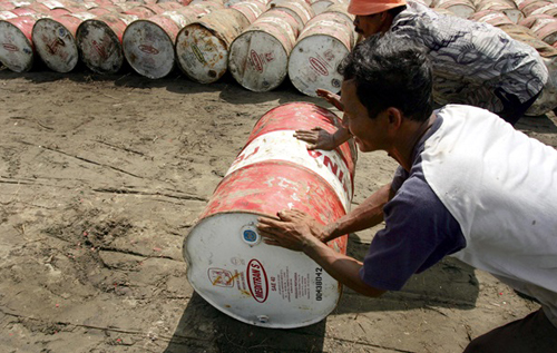 Індія різко скоротила закупівлю нафти з РФ після візиту чиновників із США