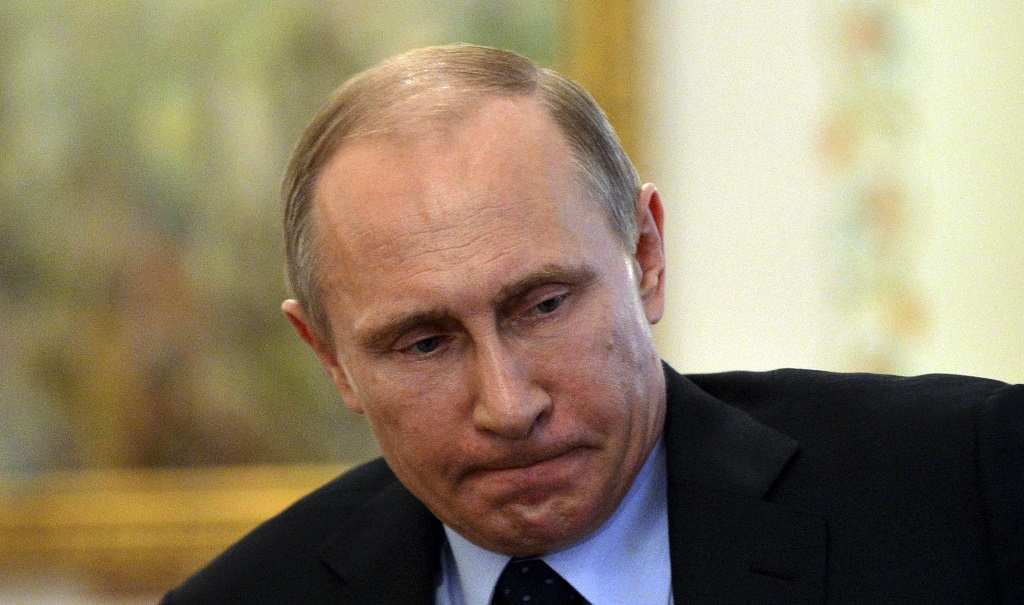 Путін перенесе операцію через падіння зі сходів – ЗМІ