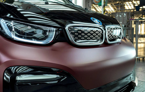 Автомобілі BMW повідомлятимуть власників про подряпини на кузові
