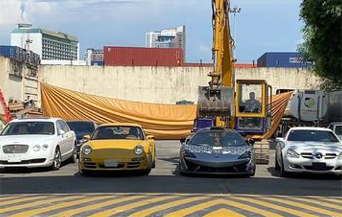 Таможенное бюро Филиппин  уничтожило 21 контрабандный автомобиль. Среди них – редчайший McLaren 620R, Bentley, Porsche 911. ВИДЕО