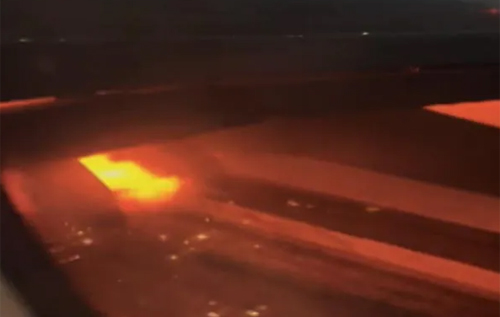 В Індії двигун літак спалахнув за кілька секунд до зльоту. ВІДЕО