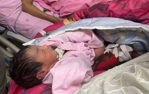 В Індії жінка, яка вже сім місяців знаходиться у комі, народила здорову дитину