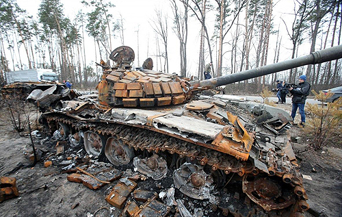 ЗСУ ліквідували за добу 600 окупантів, знищили 8 танків і 21 ББМ, – Генштаб