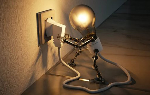 У понеділок в Україні можливий значний дефіцит електроенергії: в "Укренерго" попередили про відключення світла