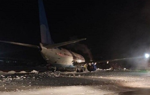 У Росії літак застряг у кучугурах. ВІДЕО
