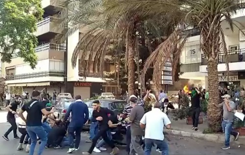 В центре Бейрута вспыхнули масштабные протесты, началась стрельба. Есть погибшие и раненые