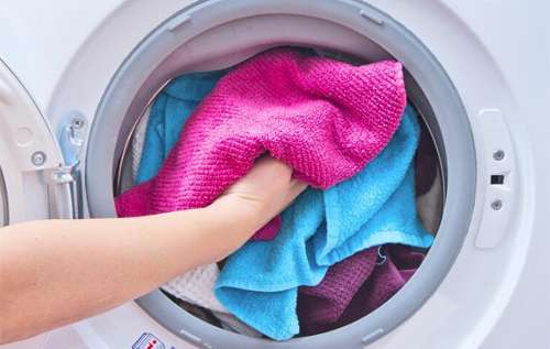 Як правильно завантажувати речі в пральну машину: чотири найчастіші помилки