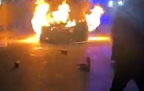 В Киеве на ходу вспыхнуло авто и сгорело дотла. ВИДЕО