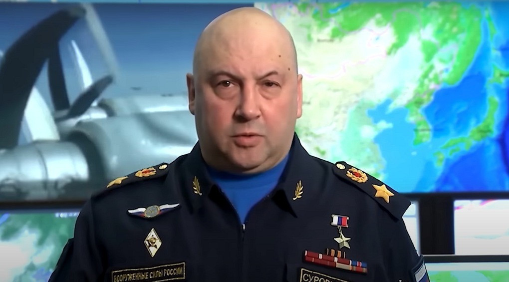 Путін призначив Суровікіна командувачем ППО після "бавовни" в Маріуполі