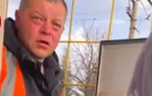 Під Києвом "володар шлагбауму" розгнівав десятки водіїв. ВІДЕО