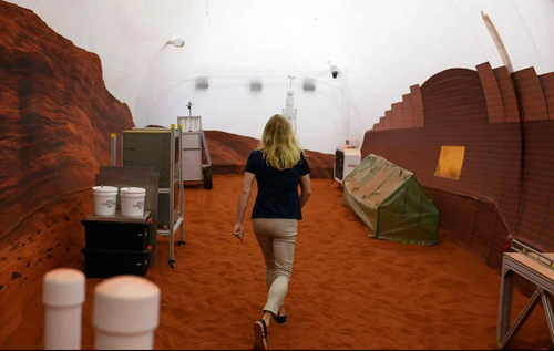 Чотири добровольці цілий рік проживуть у симуляторі Марса