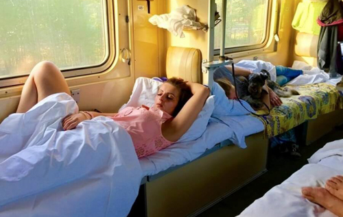 Українці просять уряд створити у потягах окремі вагони для жінок і чоловіків