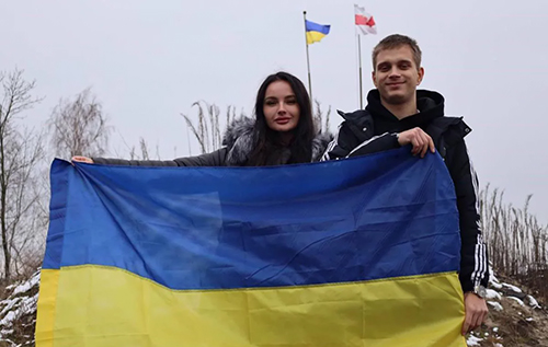 Підліток з Маріуполя, який просив допомоги у Зеленського, вже в Україні