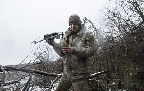 В ЗСУ показали, як одним дроном вибили окупантів із зайнятої позиції. ВІДЕО