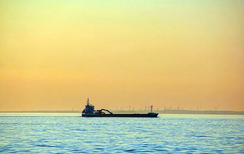 Санкції в дії: 14 танкерів з російською нафтою застрягли дорогою в Індію