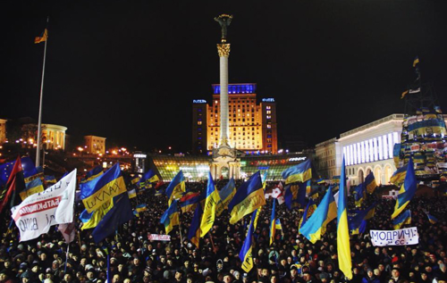Сколько украинцев готовы выйти на новый Майдан и взять в руки оружие – опрос