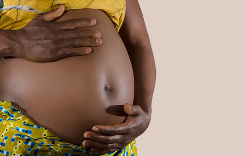 У Камеруні укушена отруйною змією вагітна жінка встигла народити дитину