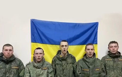 "Путин пошел нах*й": пленные российские оккупанты из элитного полка рассказали, как попали в Украину. ВИДЕО
