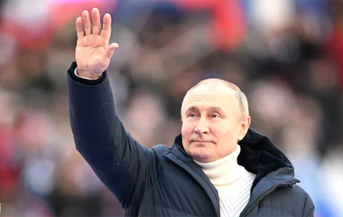 Психолог рассказала, что не так с выступлением Путина на концерте в Лужниках