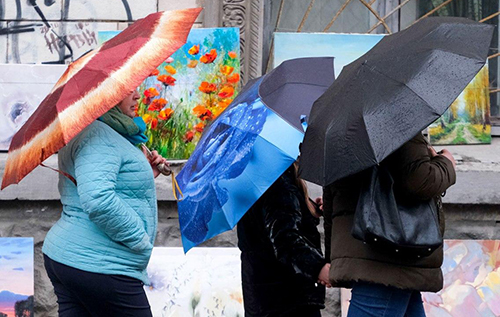 Задощить та похолоднішає: названа дата різкого погіршення погоди у Києві