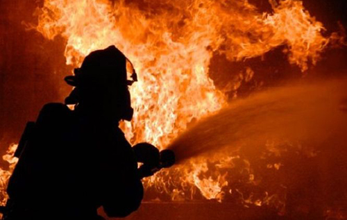 У Дніпрі в пожежі загинули жінка і троє дітей