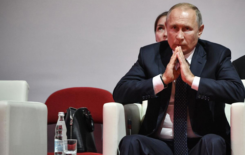 The Economist: Путін зробив себе довічним в’язнем Кремля  