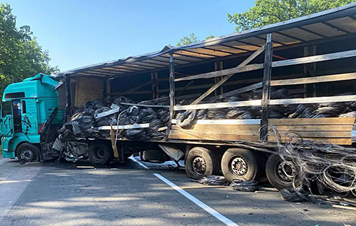 На Житомирщині зіткнулися дві вантажівки, один із водіїв загинув. ФОТО