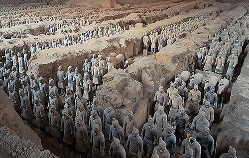 Археологи знайшли 16-тонну труну зі скарбами, які могли належати сину першого імператора Китаю. ВІДЕО
