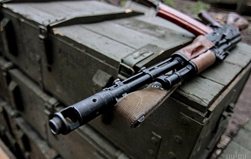 В Одесі 17-річна дівчина застрелила військового з автомата його побратима