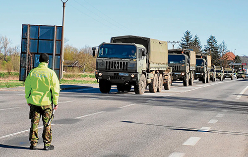 Іспанія розгорнула біля кордонів України найбільшу міжнародну військову місію