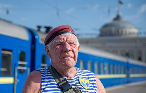 Легендарний волонтер "дядя Гриша" приїхав до Одеси на запрошення ГО "Вільні та Вірні"