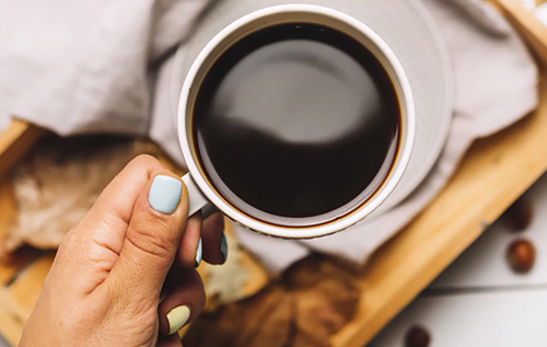 Виснажує об'єм нашого мозку: вчені відкрили раптовий побічний ефект вживання кави